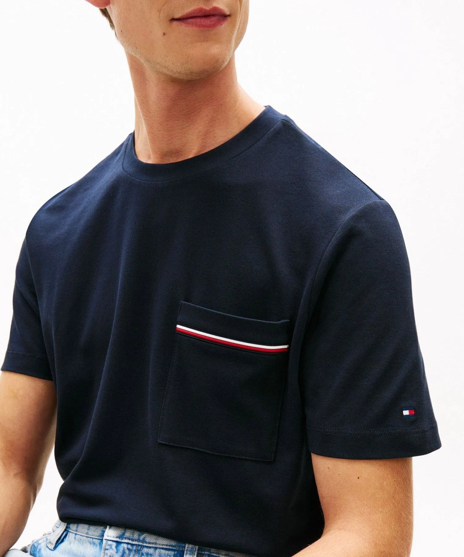 Мужская футболка Tommy Hilfiger GLOBAL STRIPE PIQUE POCKET TEE — фото 2