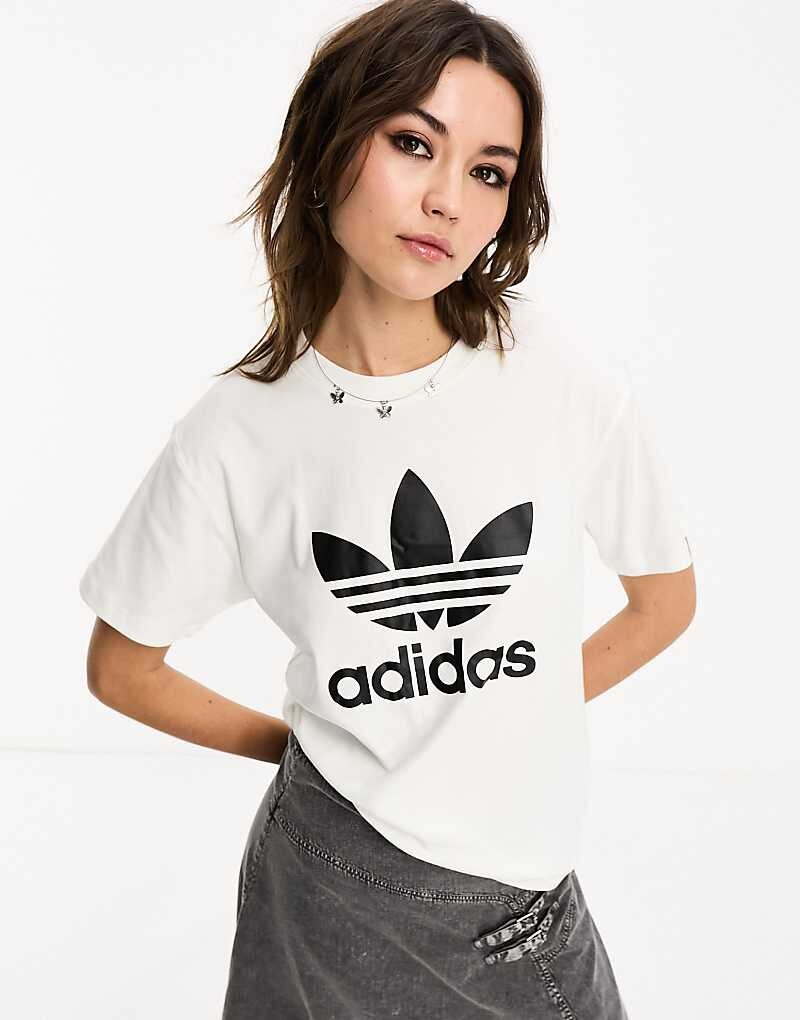 

adidas Originals — белая футболка обычного кроя с логотипом трилистника