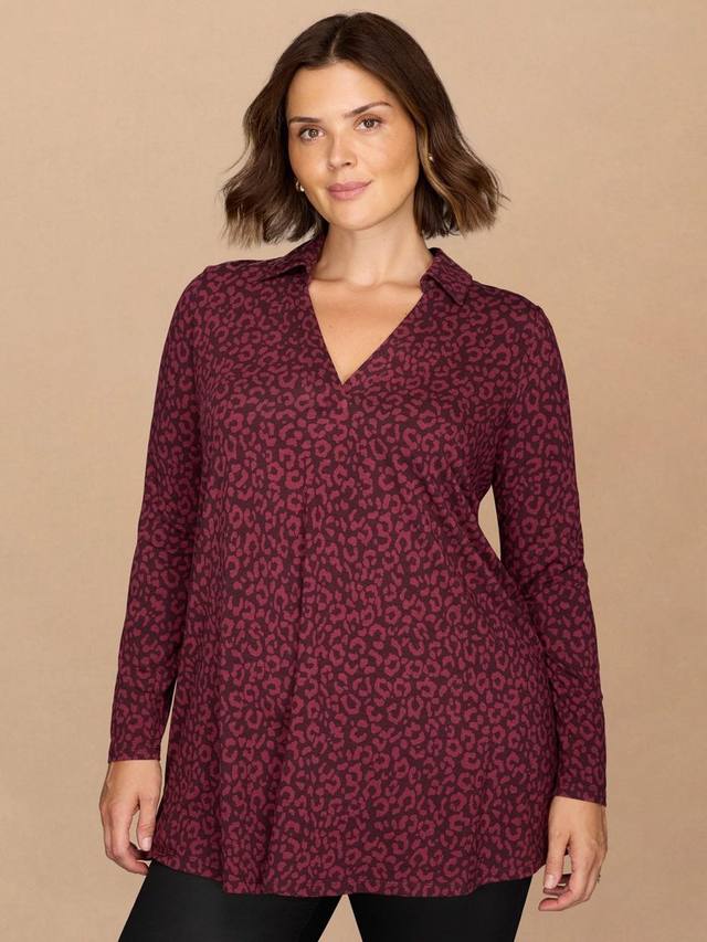 

Топ с воротником-поло в зверином принте Curve Live Unlimited, Purple/Multi