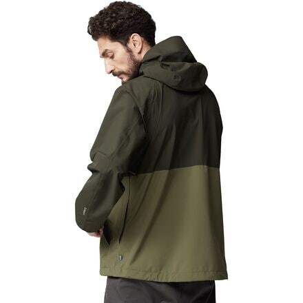 

Анорак Vardag Hydratic мужской Fjallraven, цвет Deep Forest/Laurel Green