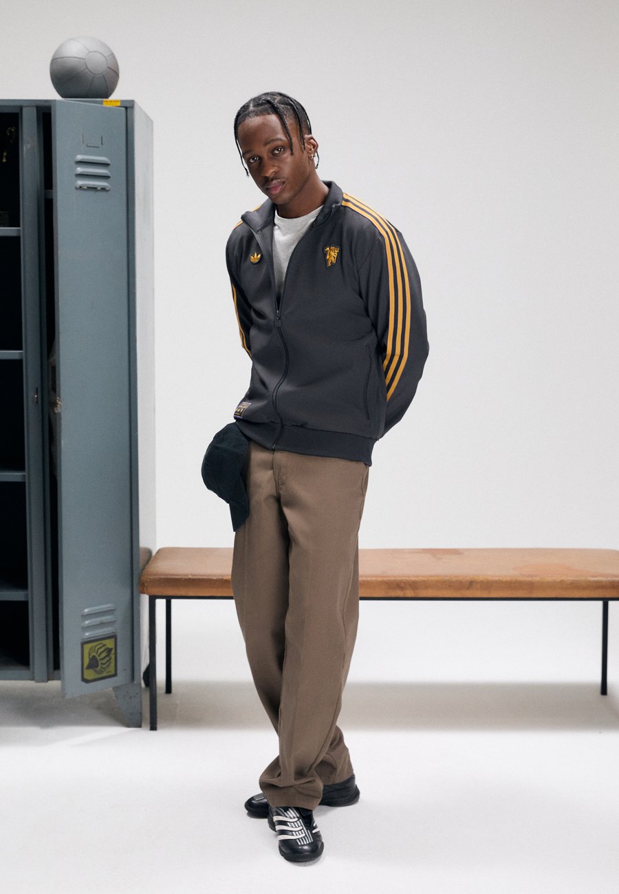 Толстовка Adidas Originals MANCHESTER UNITED ICON TRACK TOP, Utility Black/Black — фото 2