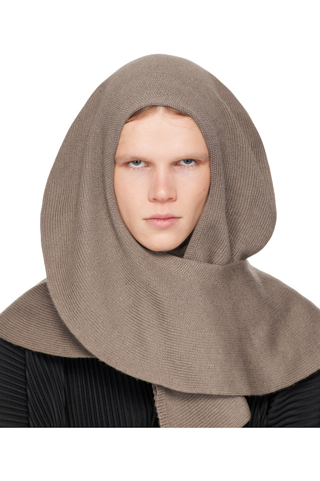 

Homme Plissé Issey Miyake Зимний шарф из кашемира бежевого цвета