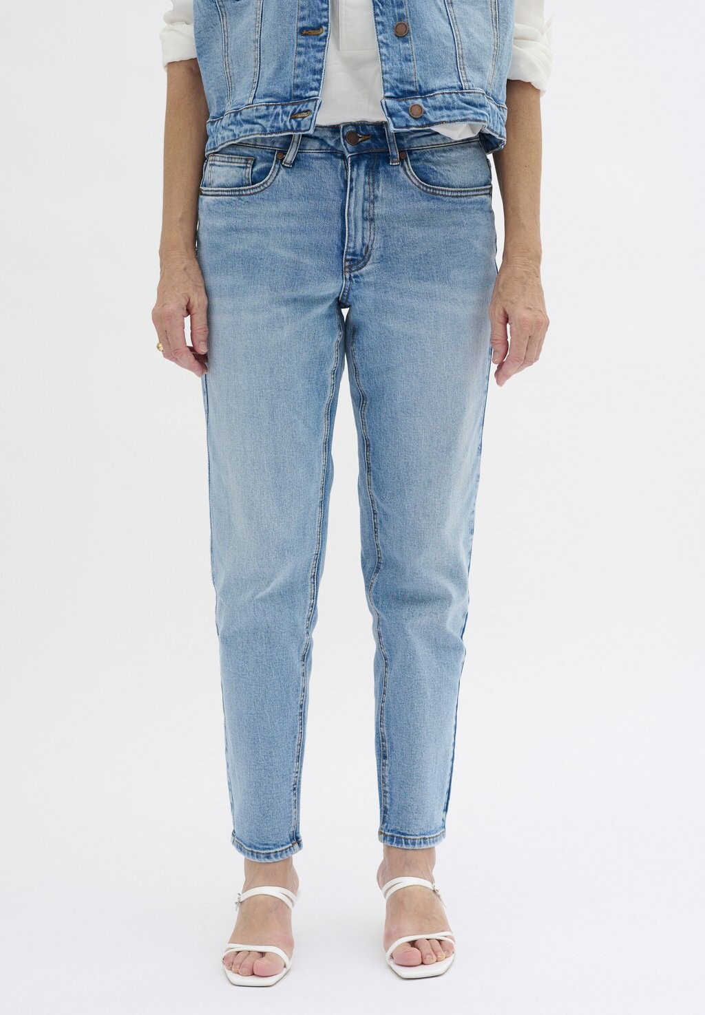 

Джинсы Tapered Fit MOMMYMW My Essential Wardrobe, цвет light blue retro wash