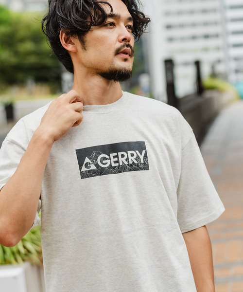 

Футболка с коротким рукавом, с индивидуальным принтом GERRY, светло-серый