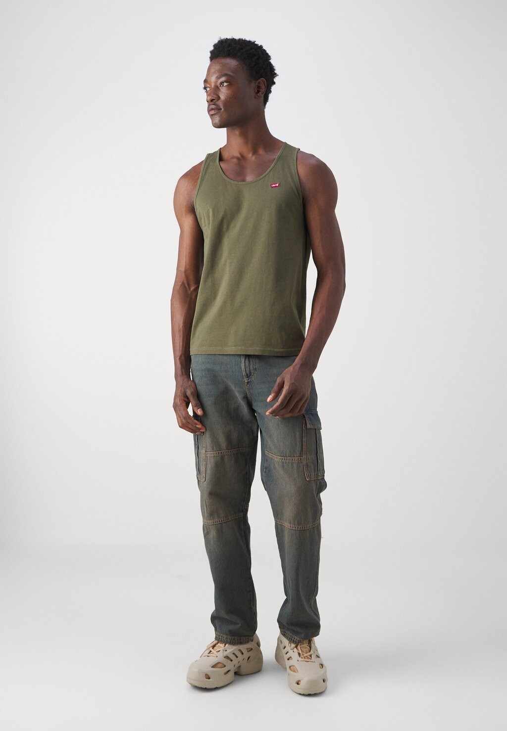 

Топ Lsehousemark Tank Levi's, оливковый