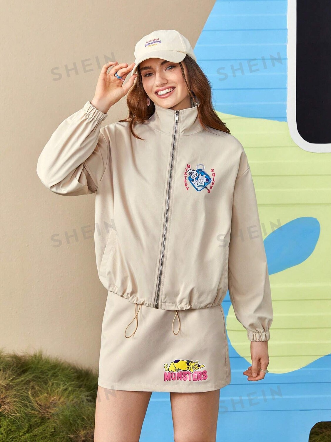 

Куртка и юбка Shein с буквенным и мультяшным рисунком, абрикосовый