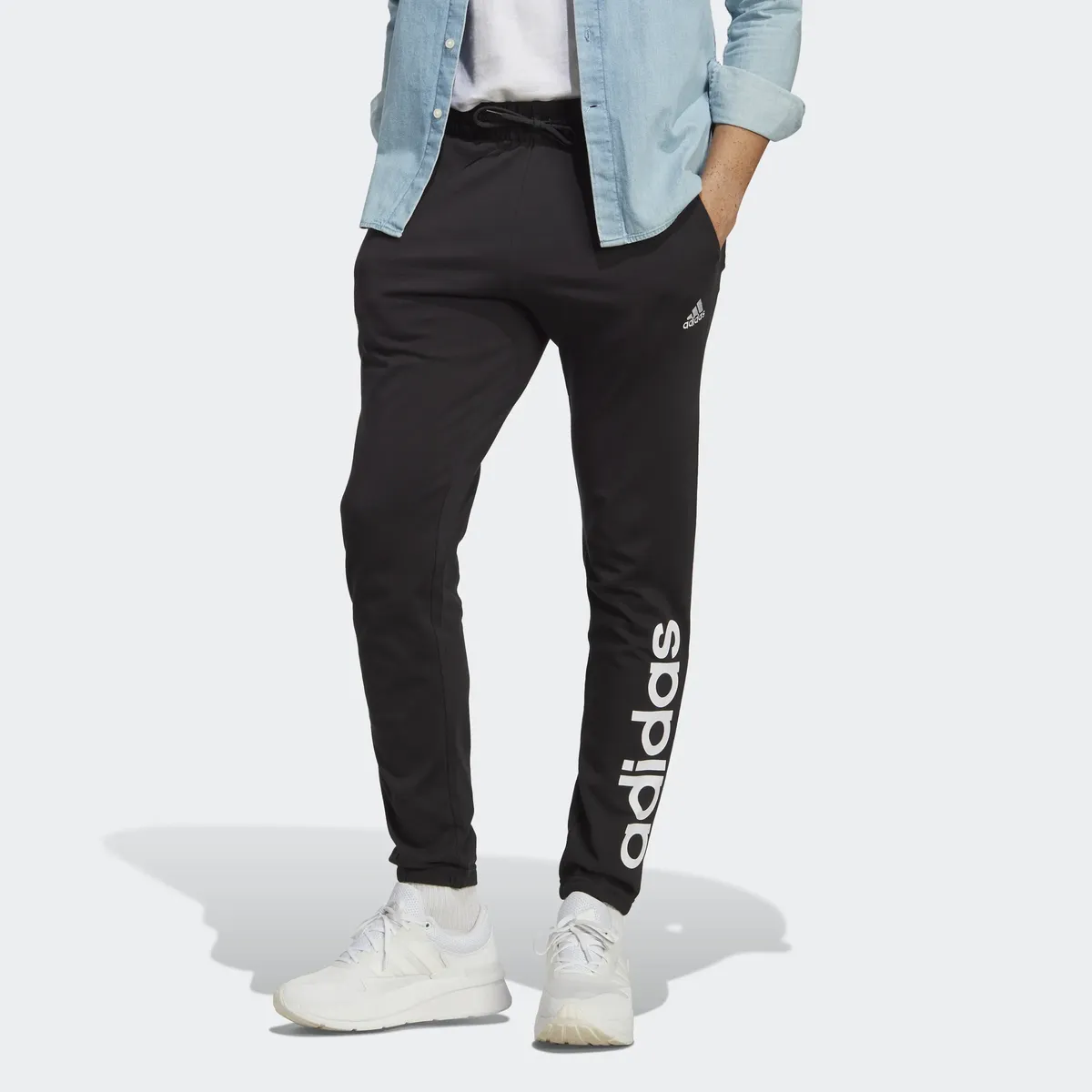 

Спортивные брюки Adidas Sportswear "ESSENTIALS SINGLE JERSEY TAPERED ELASTICIZED CUFF LOGO PANT" (1 шт.), черный