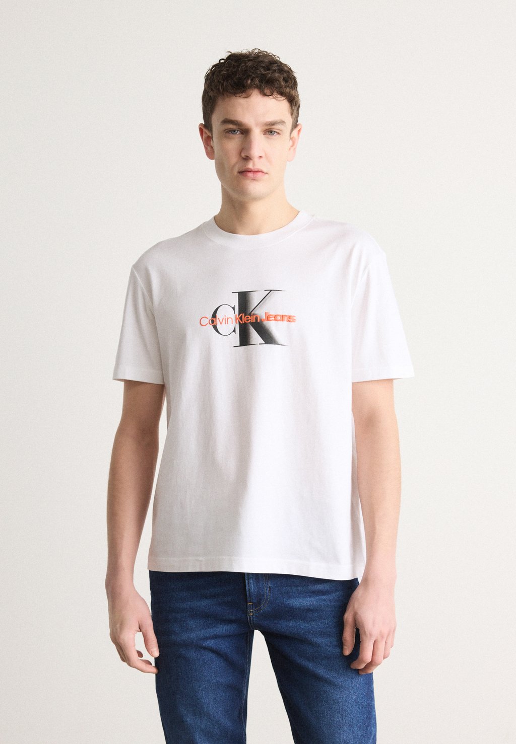 

Футболка с принтом MONOLOGO SHIFT TEE Calvin Klein Jeans, белый