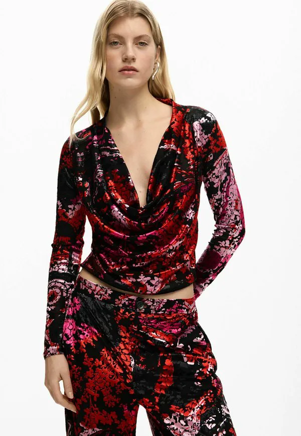 

Футболка с длинными рукавами, разработанная мистером кристианом лакруа. Desigual, Black, Черный, Футболка с длинными рукавами, разработанная мистером кристианом лакруа. Desigual, Black