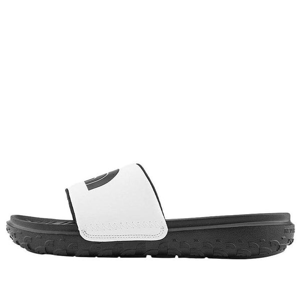 

Тапочки base camp slides iii 'tnf white black' The North Face, белый