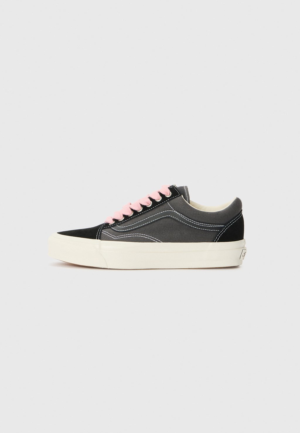 

Кроссовки PREMIUM OLD SKOOL UNISEX Vans, черный