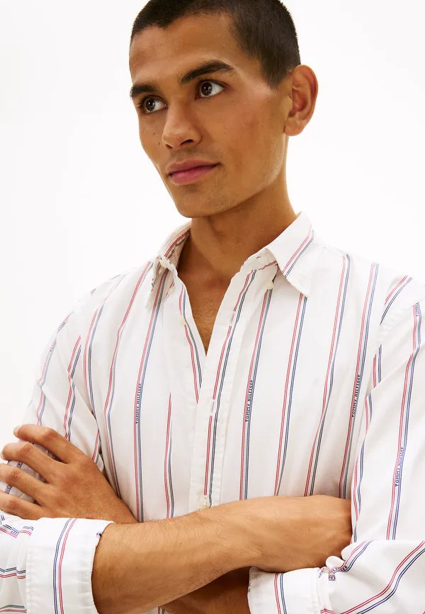 Рубашка прямого кроя с логотипом в тонкую полоску, жаккардовая. Tommy Hilfiger, White/Allover — фото 4