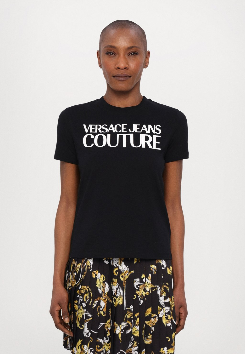 

Футболка с принтом Versace Jeans Couture, черный