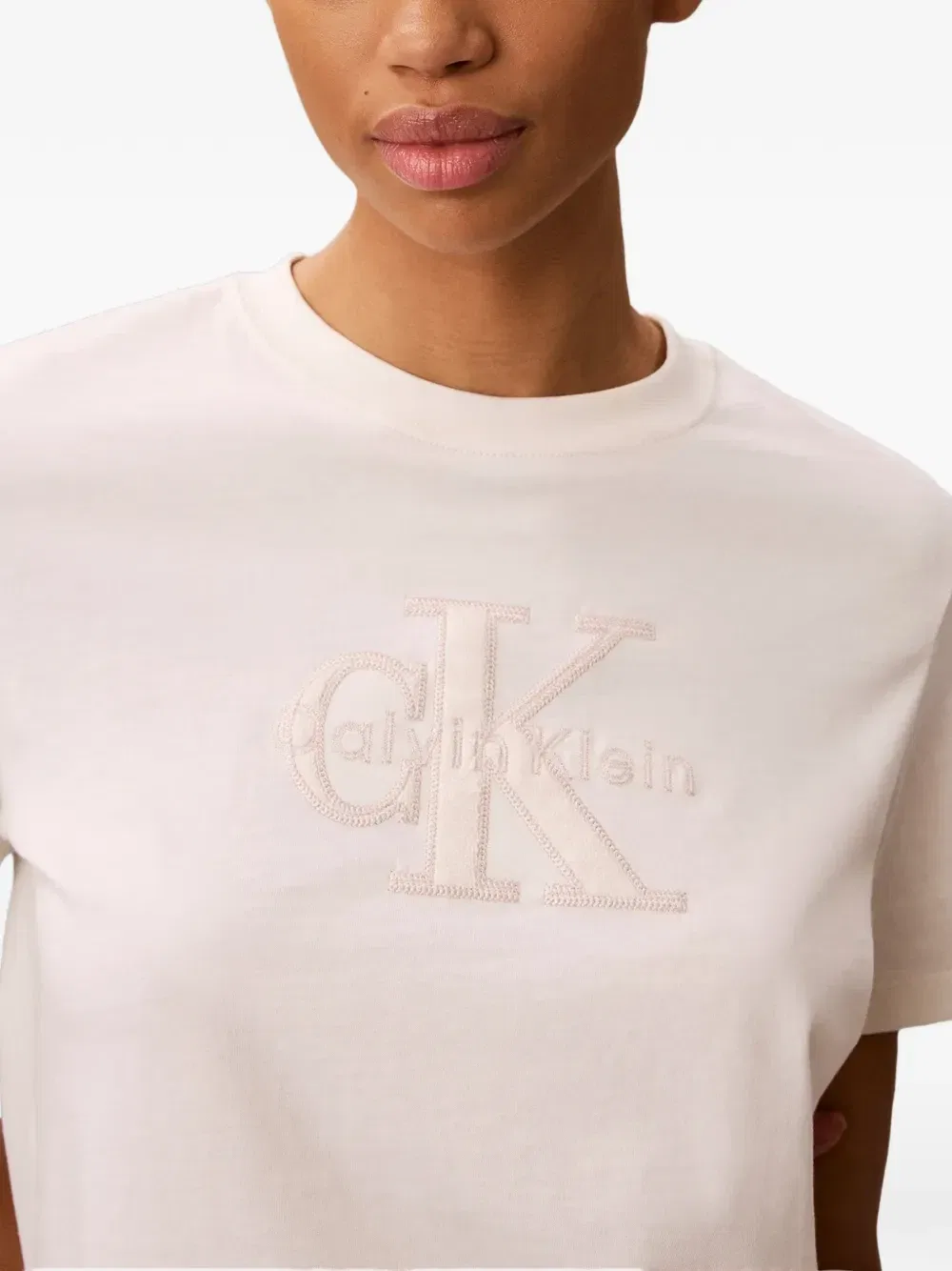 Футболка с короткими рукавами и вышитым логотипом Calvin Klein, розовый — фото 3