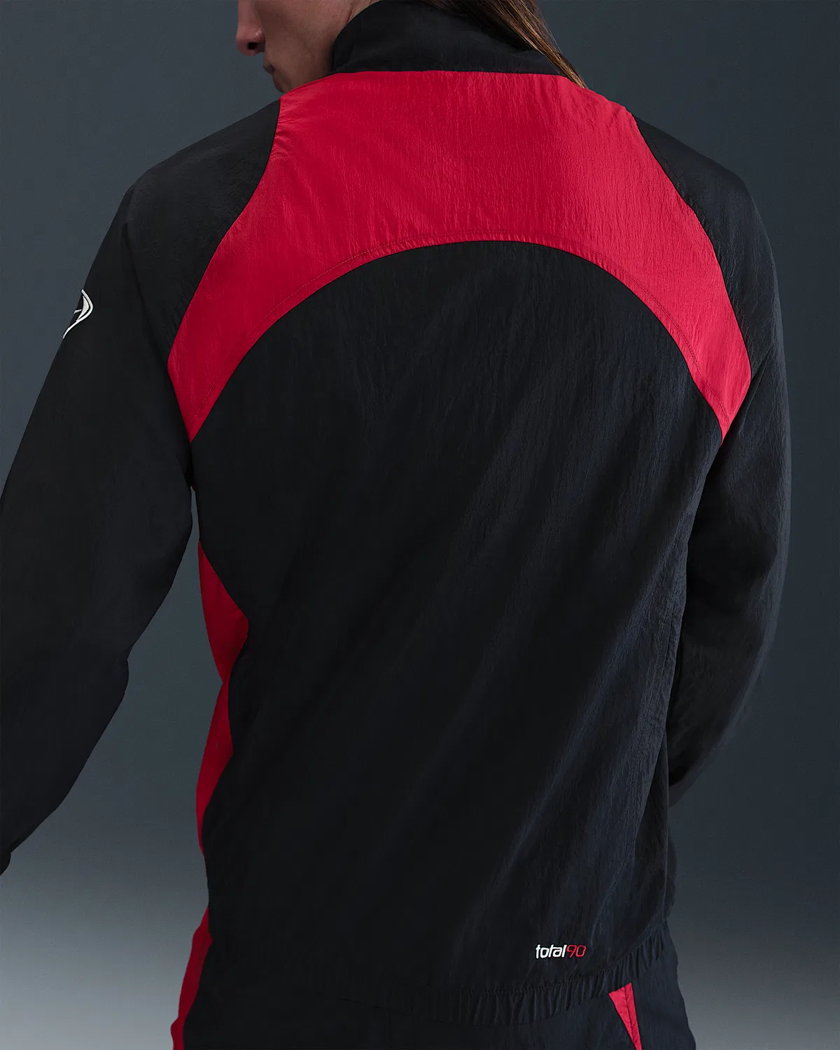 Мужская ветровка Nike Total 90 Repel Soccer Track, Black/Gym Red/Sail — фото 2