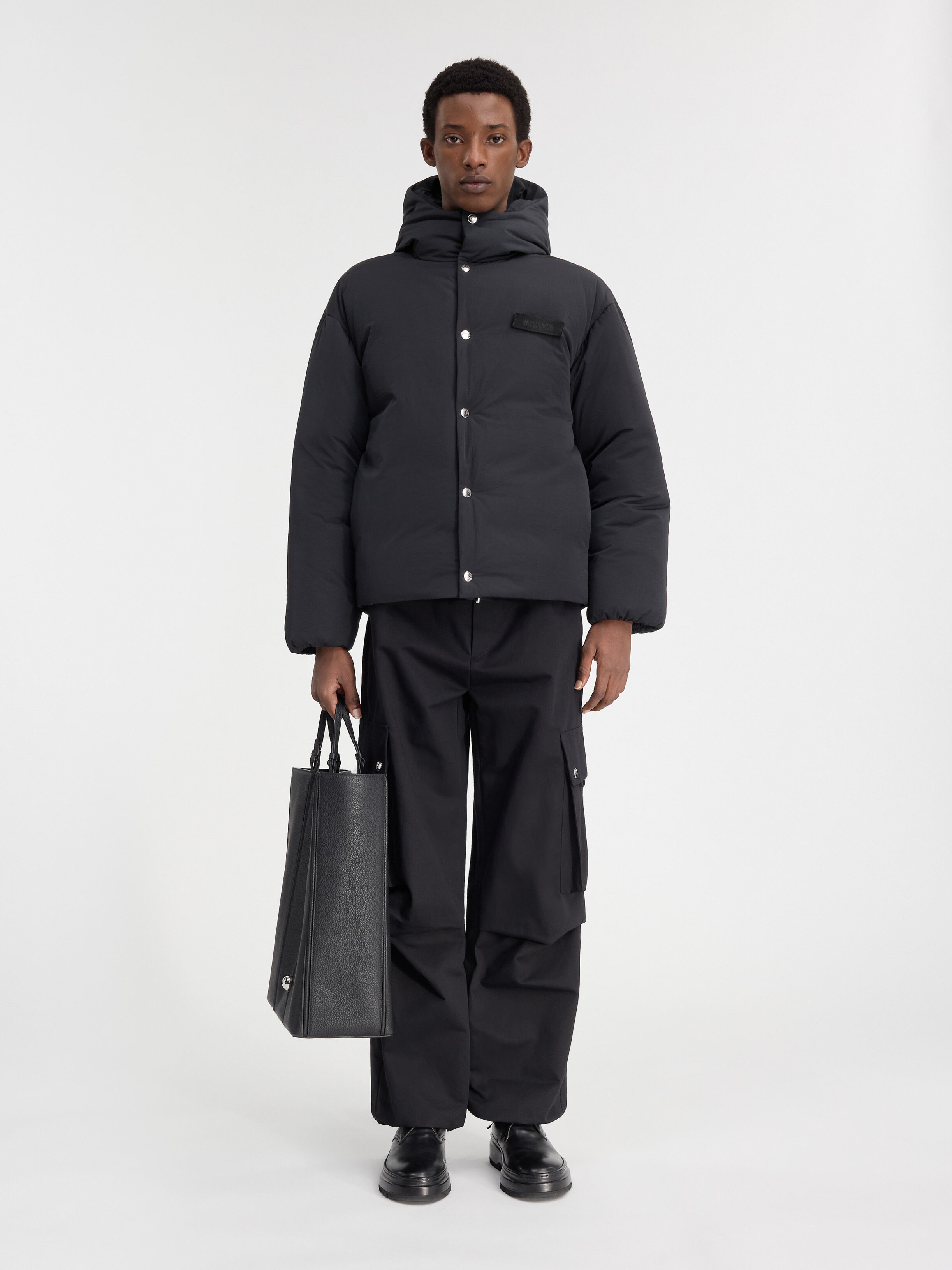 

Пуховик с капюшоном JACQUEMUS The puffer jacket, черный
