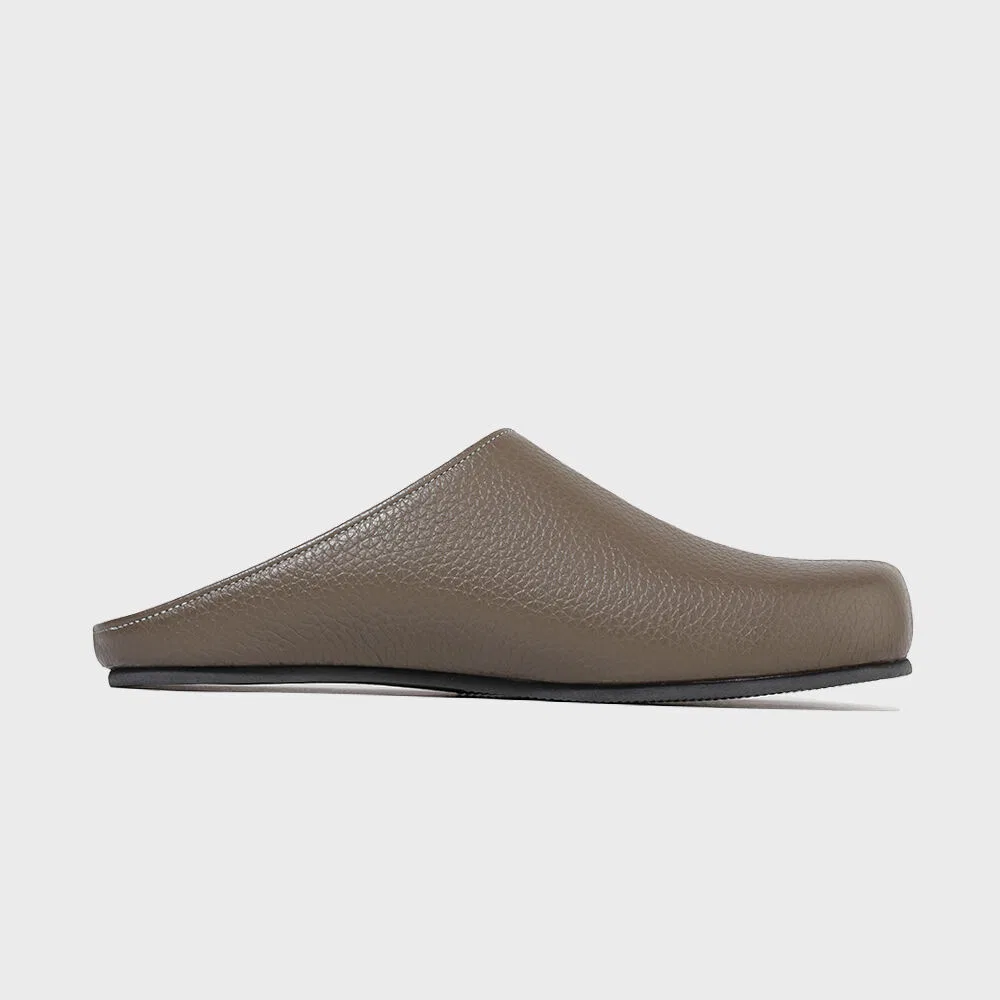 Унисекс мюли Minimal Volume Toe из натуральной кожи хаки-коричневые от Firenze.A — фото 3
