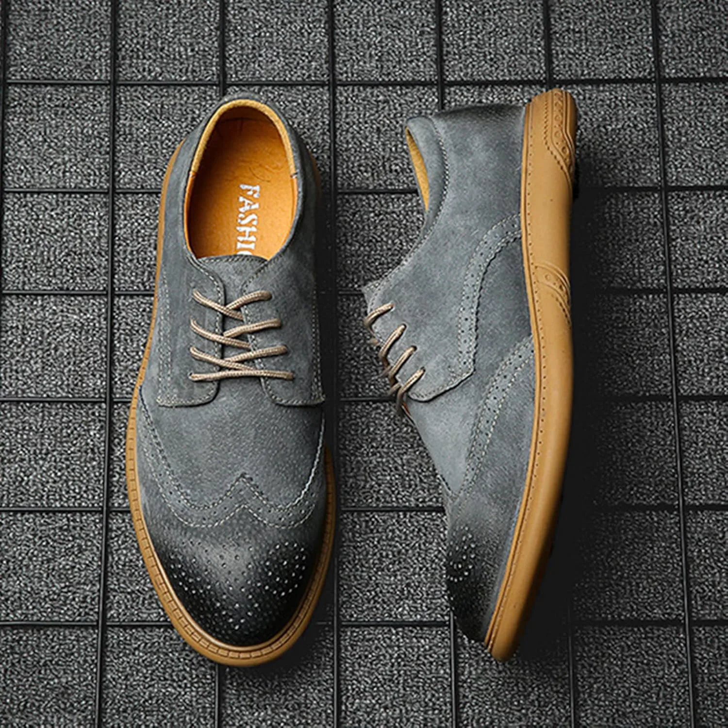 Мужские оксфорды с крыльями Brogue из замшевой кожи, модные туфли с резным рисунком, округлый носок, шнуровка, низкие деловые и повседневные туфли Derby GLBDU, серый — фото 4