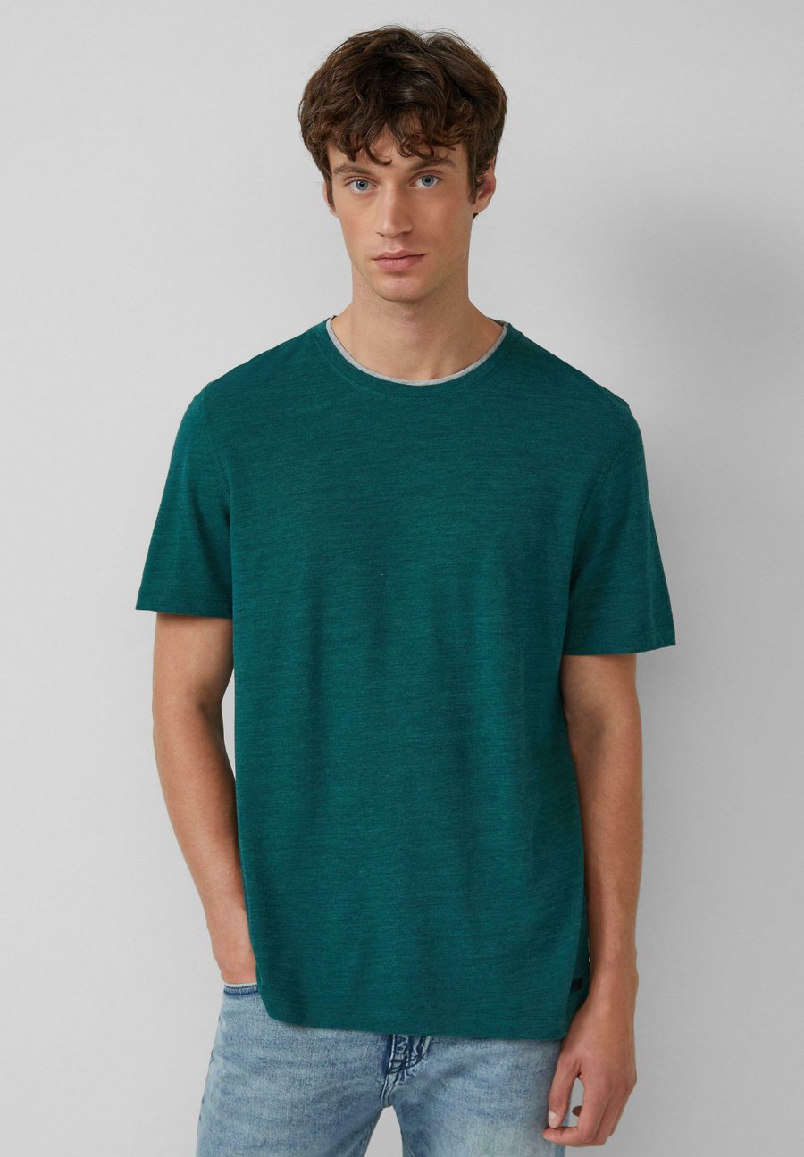 

Футболка s.Oliver MIT DOPPELKRAGEN, Tannengrün/Mottled Olive, Бежевый, Футболка s.Oliver MIT DOPPELKRAGEN, Tannengrün/Mottled Olive