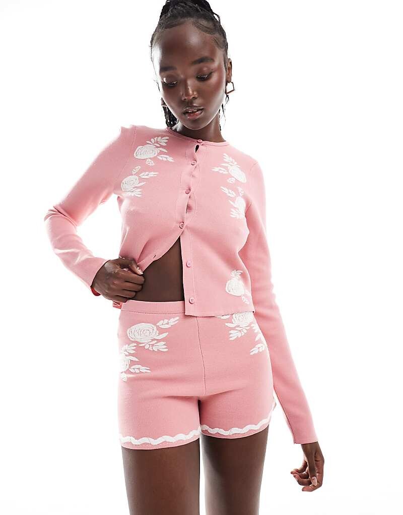 

Трикотажные шорты с цветочным жаккардовым узором ASOS DESIGN пыльно-розового цвета — часть комплекта