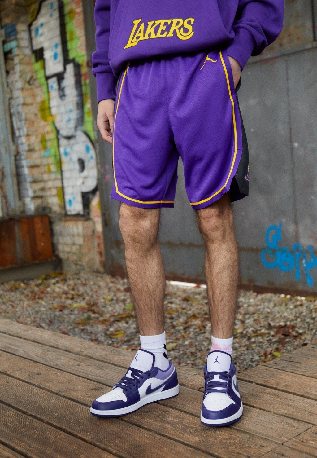 

Спортивные шорты NBA LOS ANGELES LAKERS SWINGMAN SHORT STATEMENT Nike, фиолетовый/амарилло