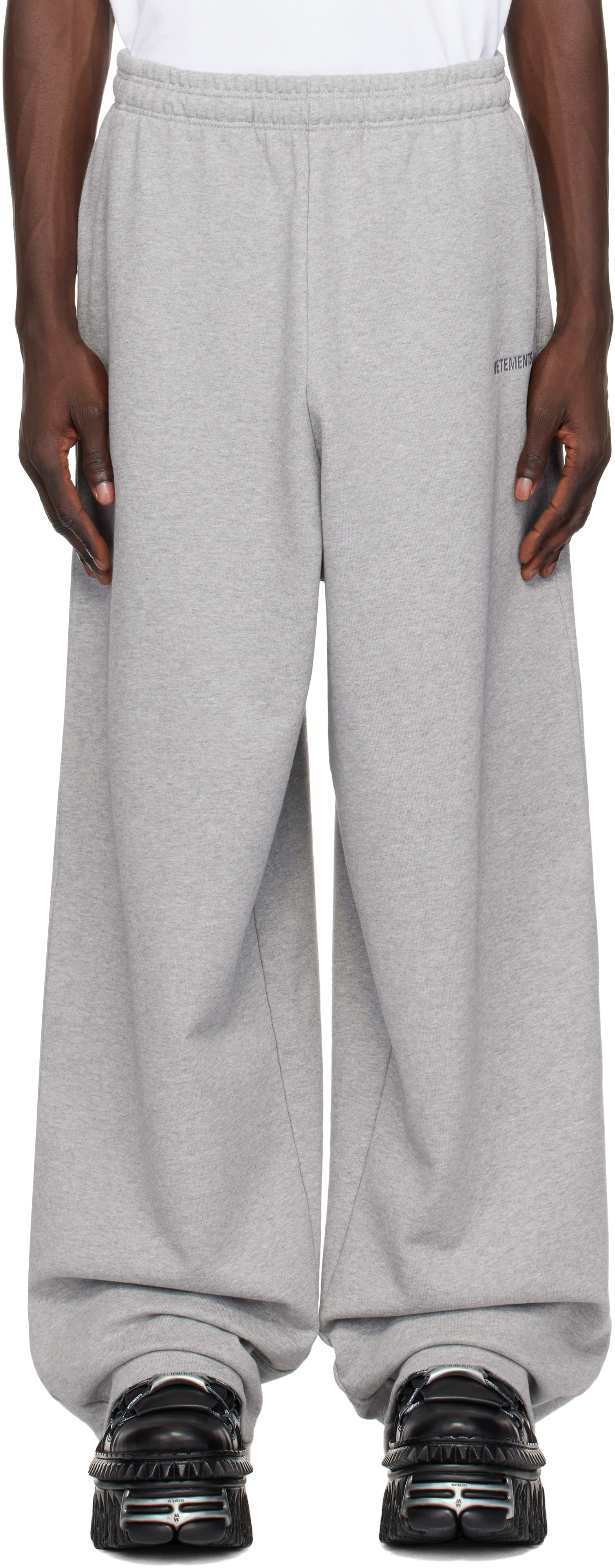 

Серые спортивные штаны с вышитым логотипом VETEMENTS, Grey melange