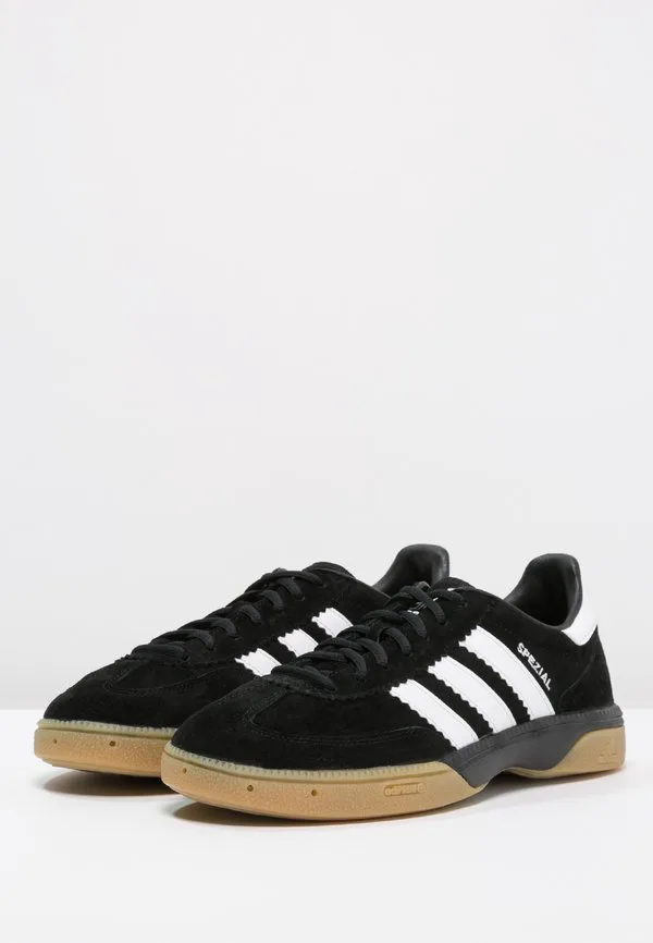 Специальные гандбольные кроссовки для гандбола. Adidas Performance, Core Black — фото 3