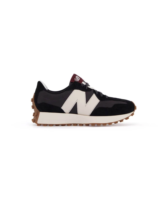 

Кроссовки из техноткани с замшевыми деталями. New Balance, мультиколор