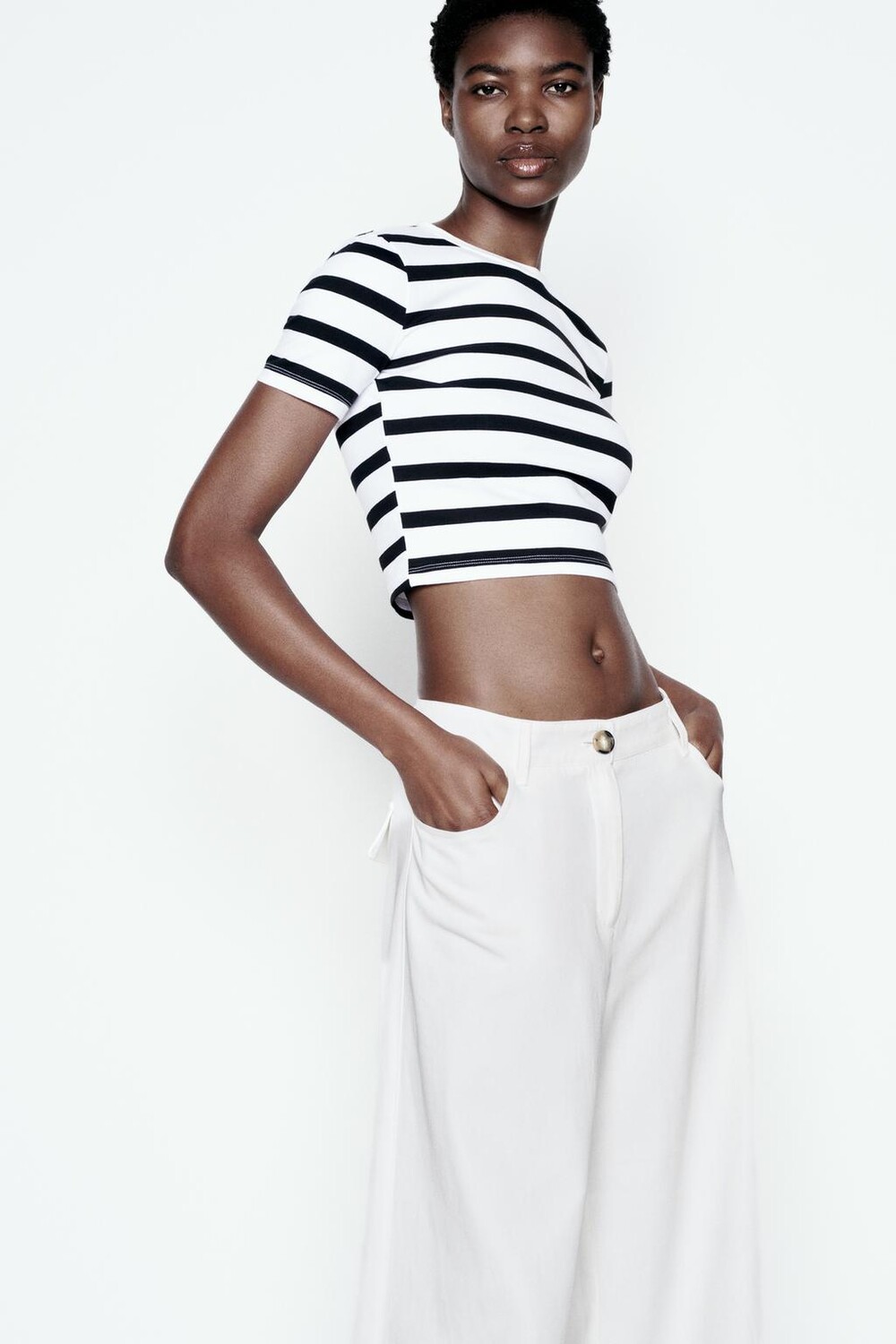 

Укороченная футболка стрейч ZARA, черный/белый