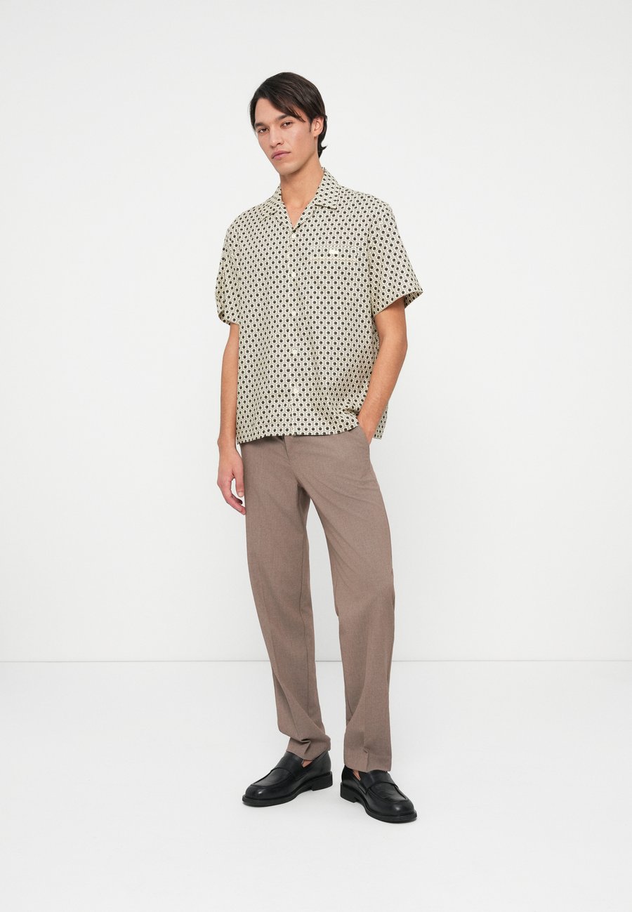 Рубашка Lacoste Shirt, Poudre/Buffle/Beige, с принтом, бежевая — фото 2