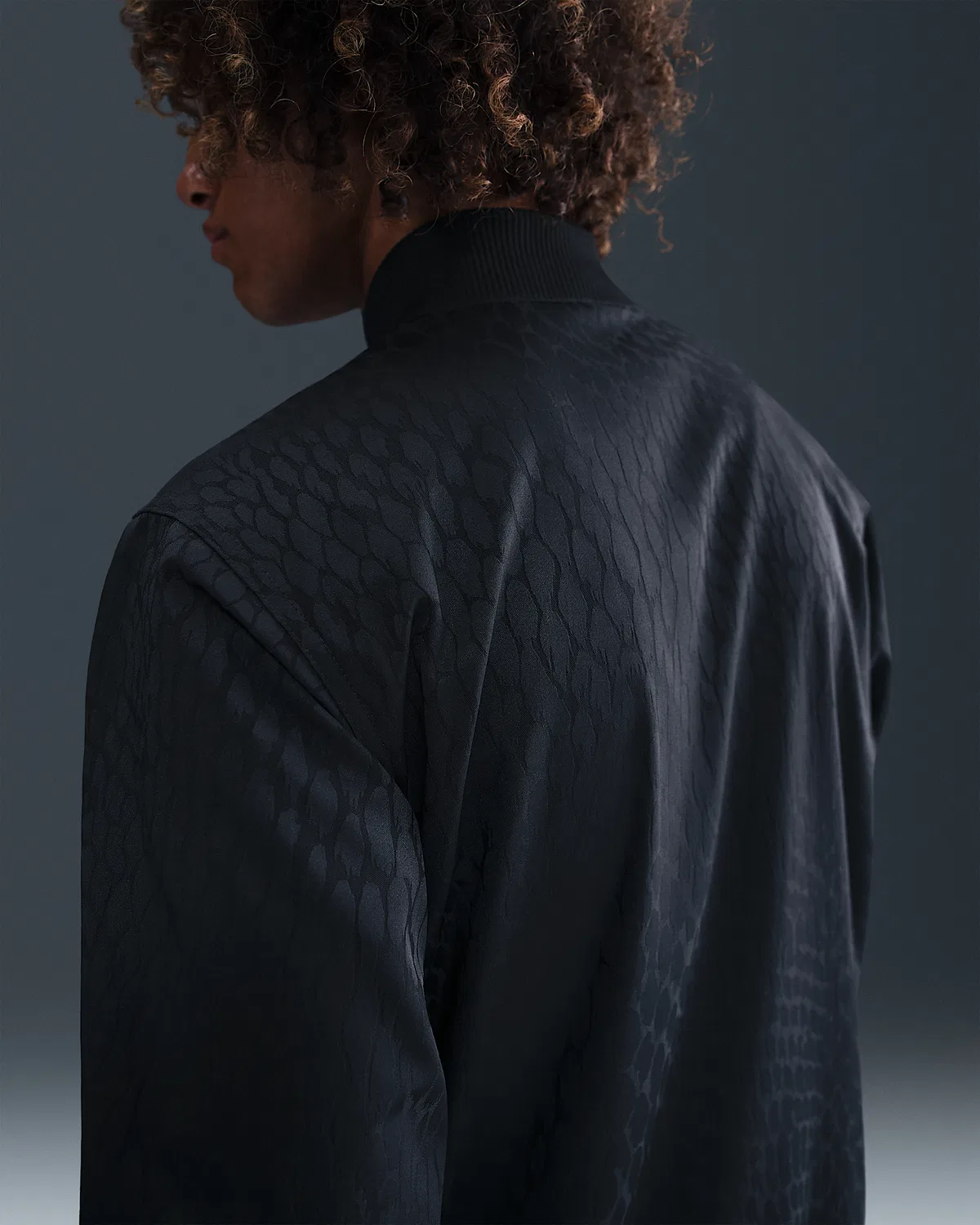 Nike Kobe баскетбольная куртка-бомбер, Black/Medium Ash — фото 2