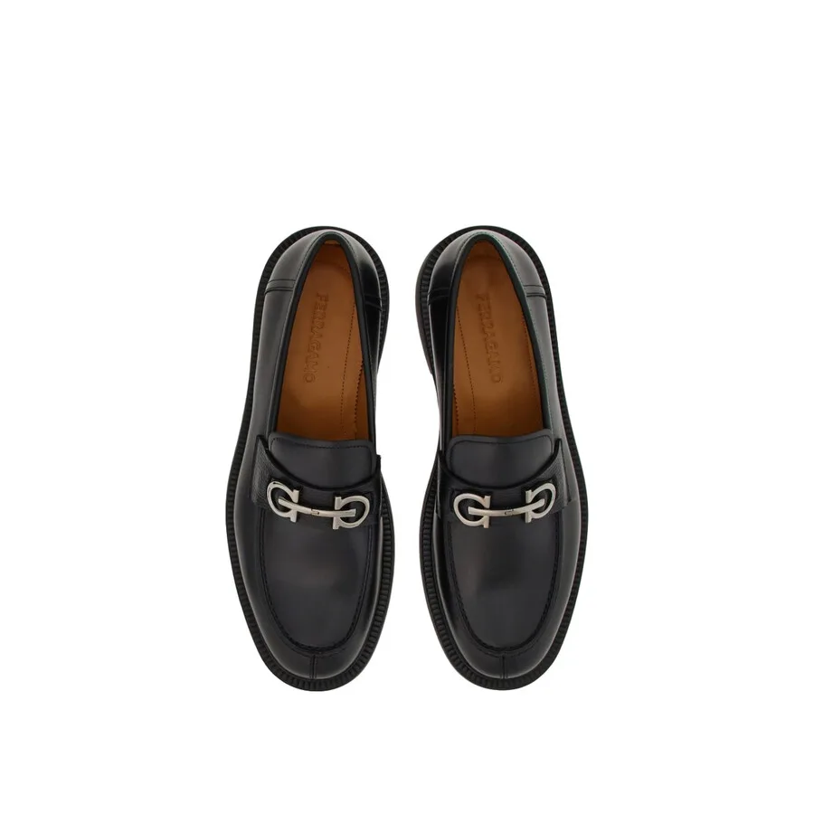 Кожаные мокасины Ferragamo Galles с орнаментом Gancini, черный — фото 4
