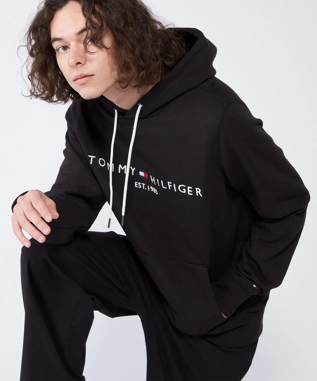 Свитшот с вышивкой Tommy Hilfiger, серый — фото 4