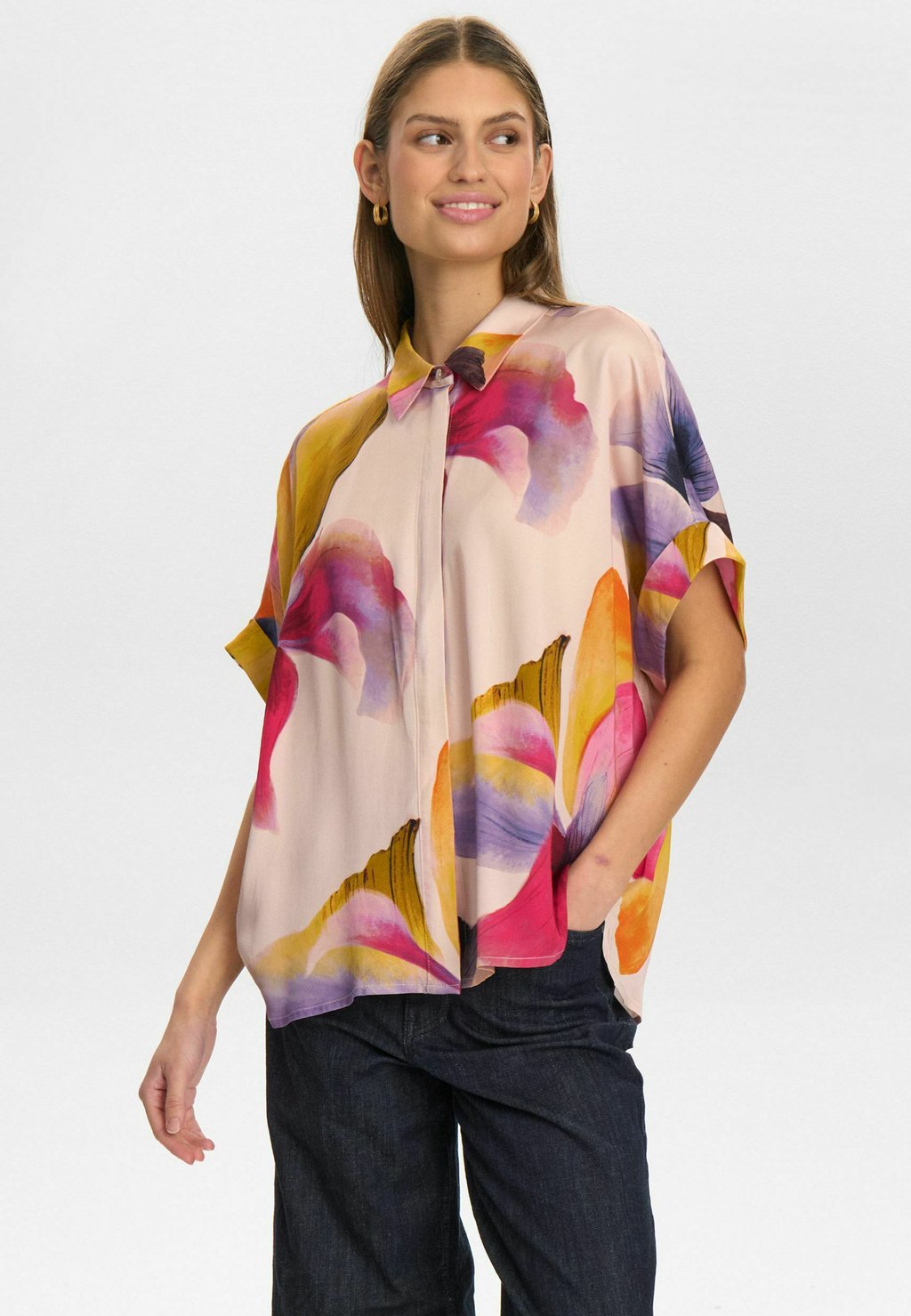 

Блузка на пуговицах Nümph, бежевый