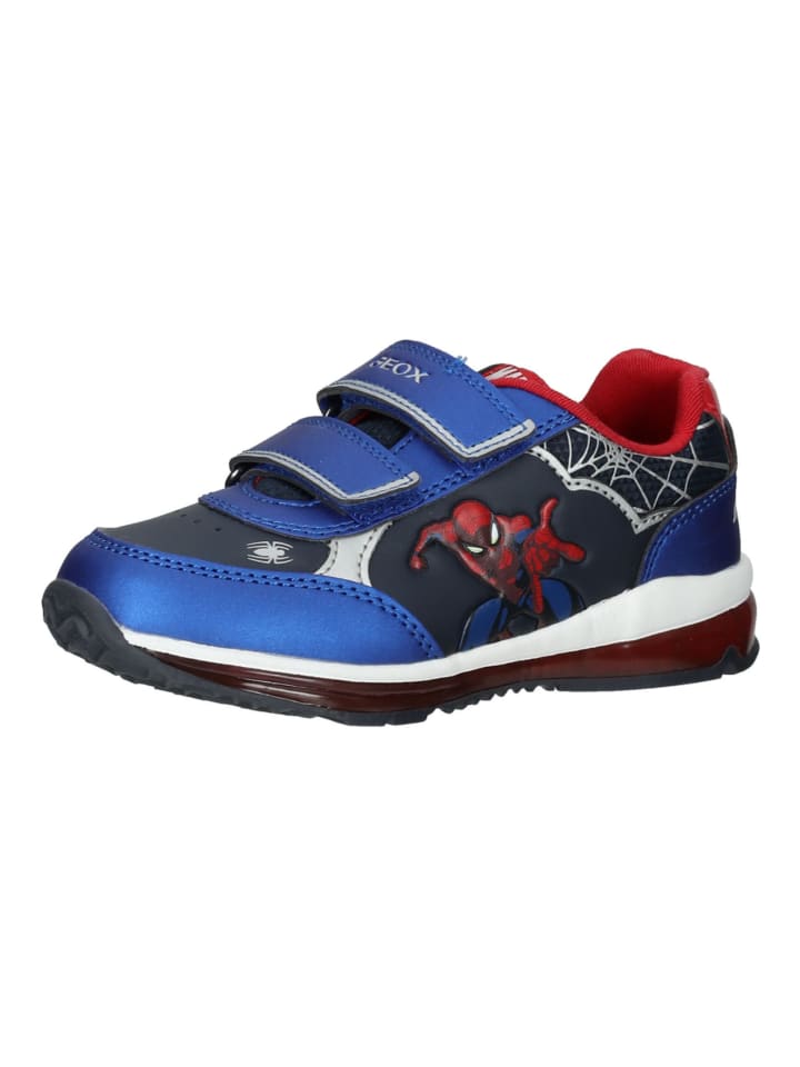 

Низкие кроссовки Geox