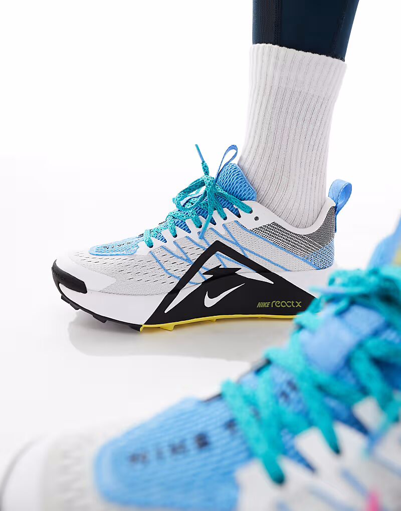 Кроссовки Nike Running ReactX Wildhorse белого и синего цветов — фото 4
