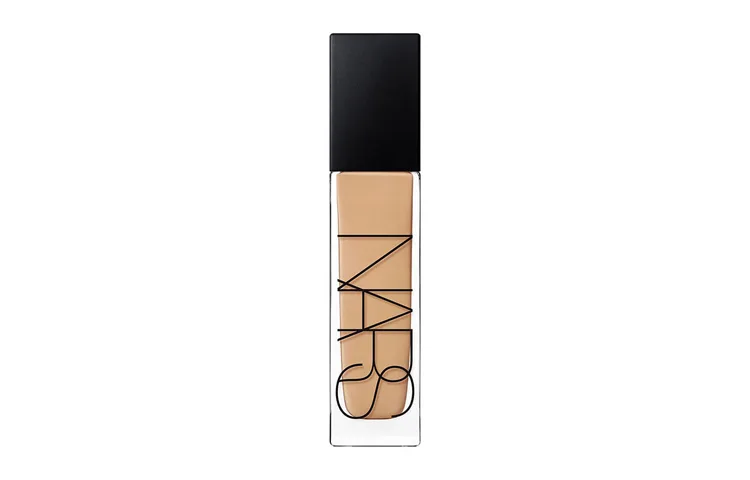NARS Тональная основа жидкая с глянцевым стойким финишем, блестящая и без эффекта маски, смешанная кожа, 30 мл, PUNJAB Medium Rice Note 1 — фото 3