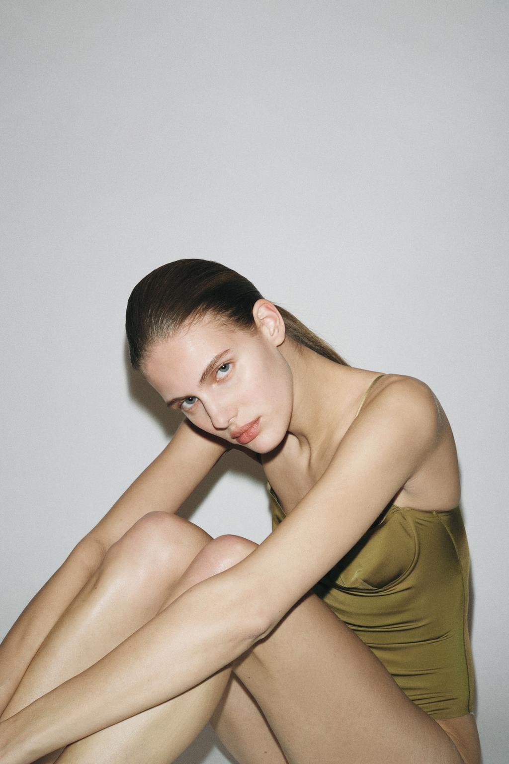 

Атласный боди-камзол ZARA, оливково-зеленый