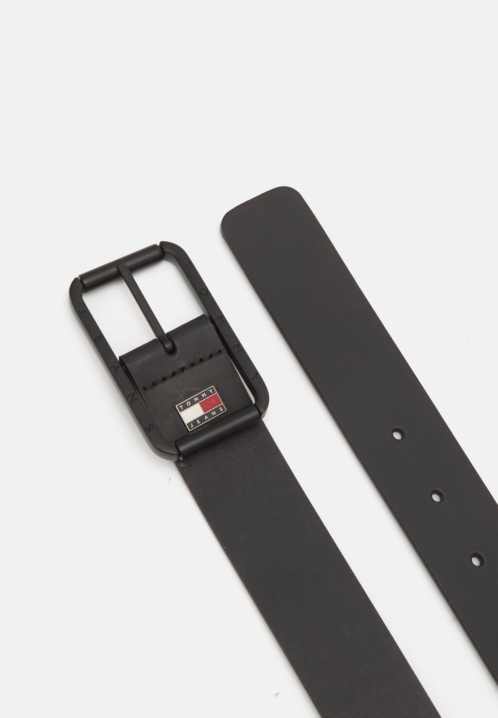 

Пояс TRAVEL BUCKLE BELT Tommy Hilfiger, черный