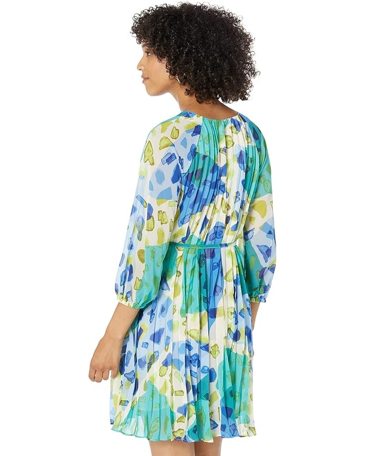 

Платье Maggy London Pleated Shift Dress, цвет Beige/Teal