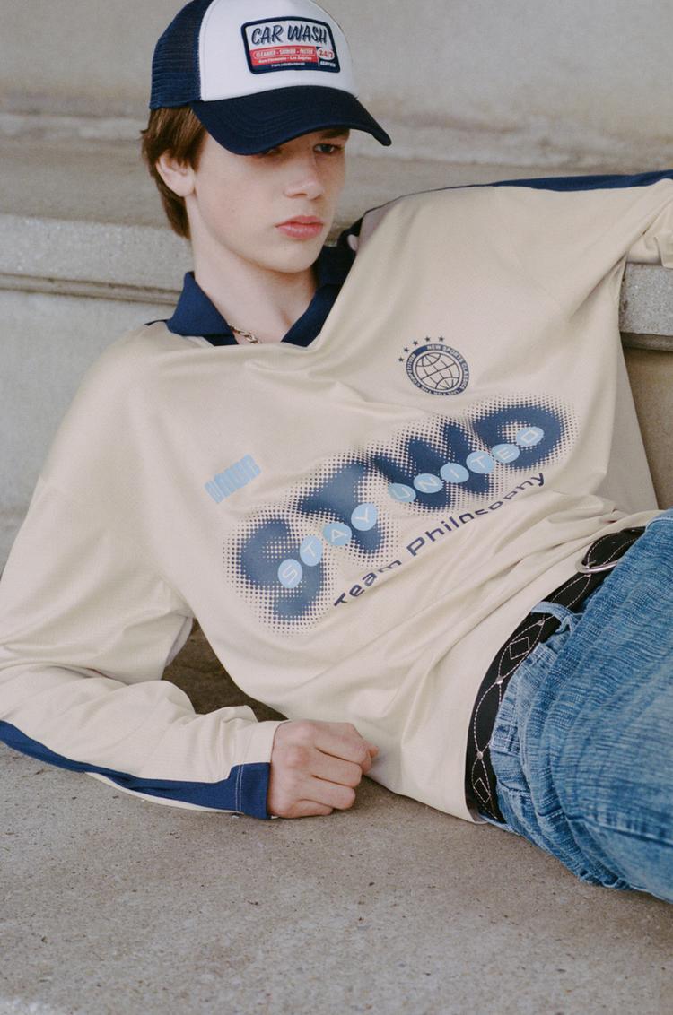 

Футболка с воротником-поло Stwd Pull And Bear, экрю