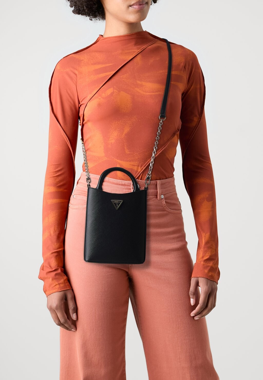 

Большая сумка ECO GLORIANA CHIT CHAT XBODY Guess, черный