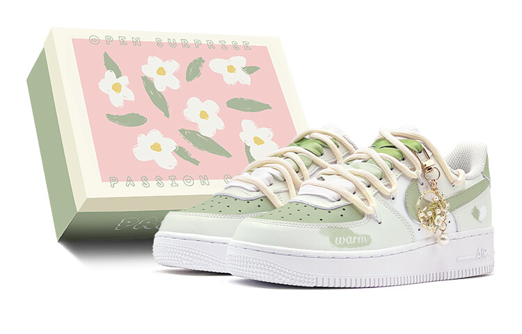 

Женские кроссовки для скейтбординга Nike Air Force 1 Low, зеленый