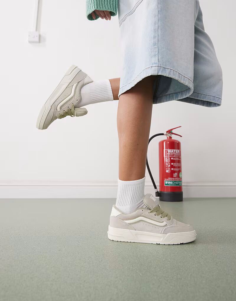 Массивные замшевые кеды Vans Hylane светло-коричневого цвета