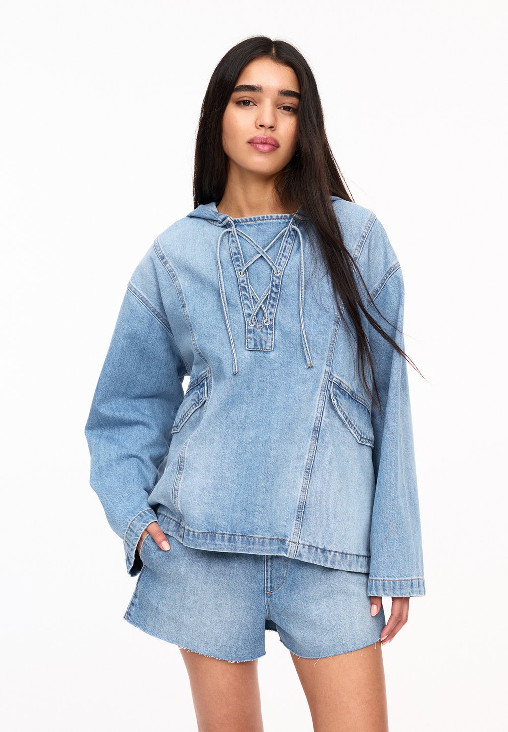 

Блуза PULL&BEAR, цвет Light Blue Denim