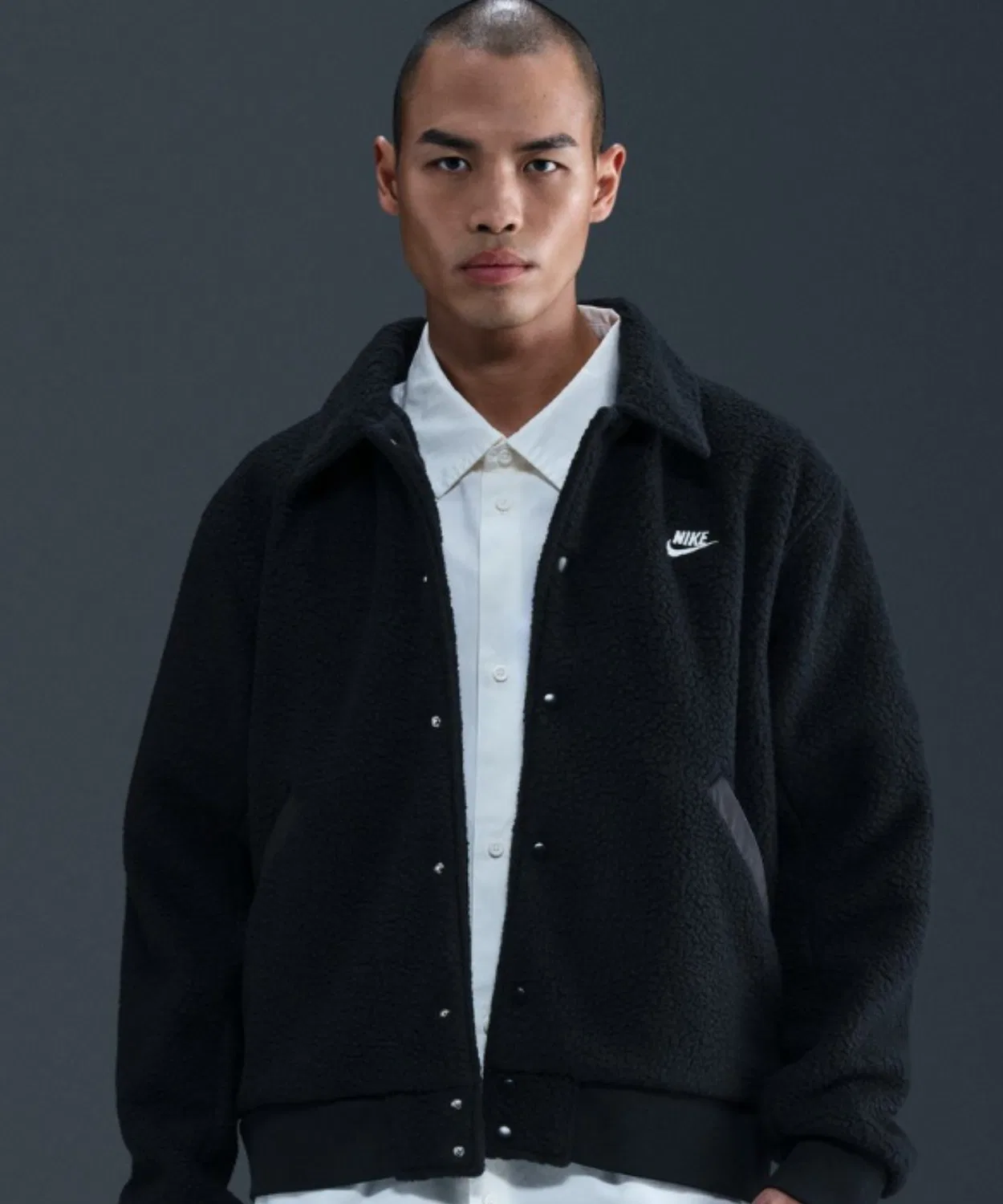 Куртка-коуч Nike Club Sherpa с высоким ворсом, чёрная — фото 2