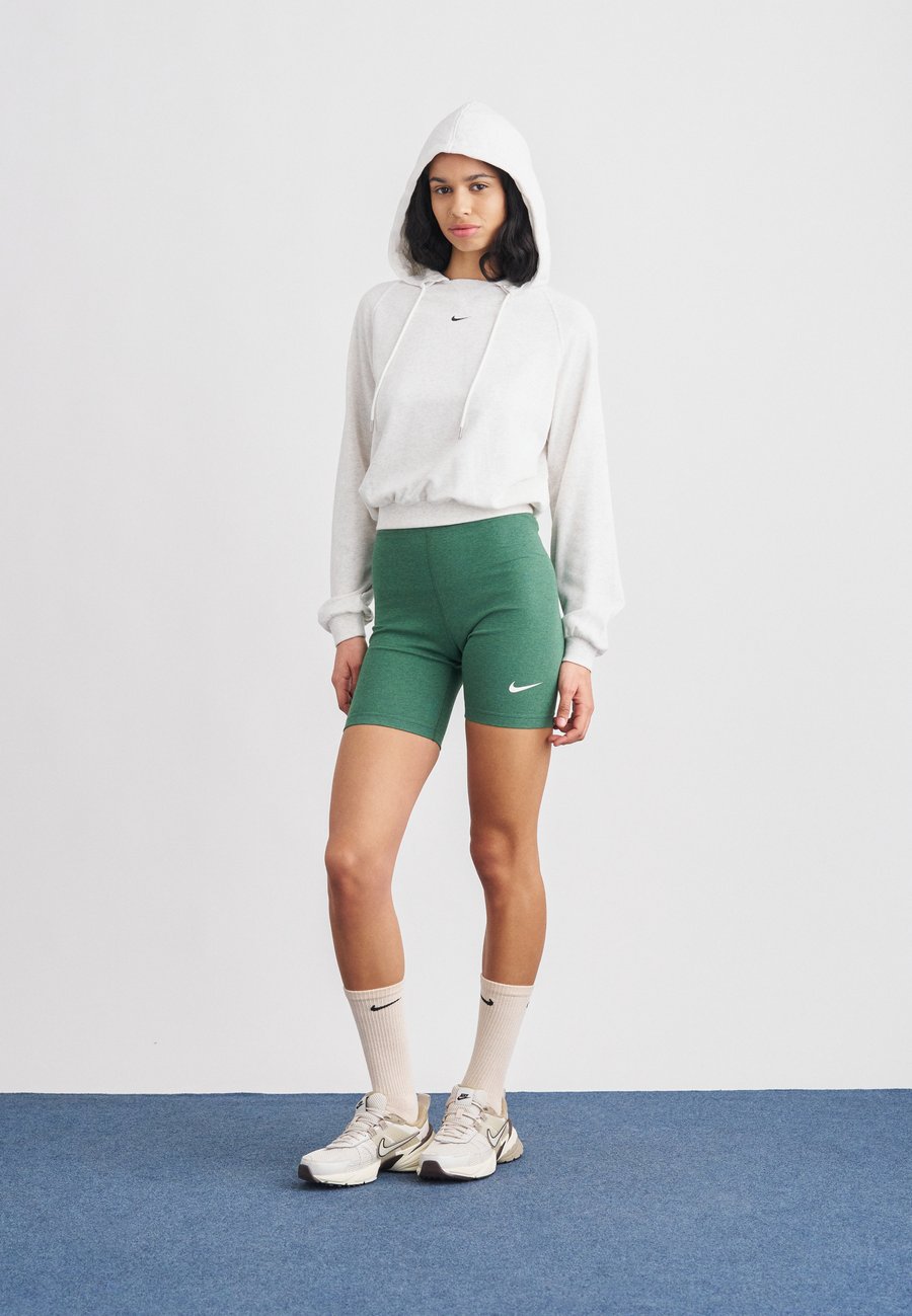 Шорты Nike Sportswear Shorts, Fir/Green — фото 2