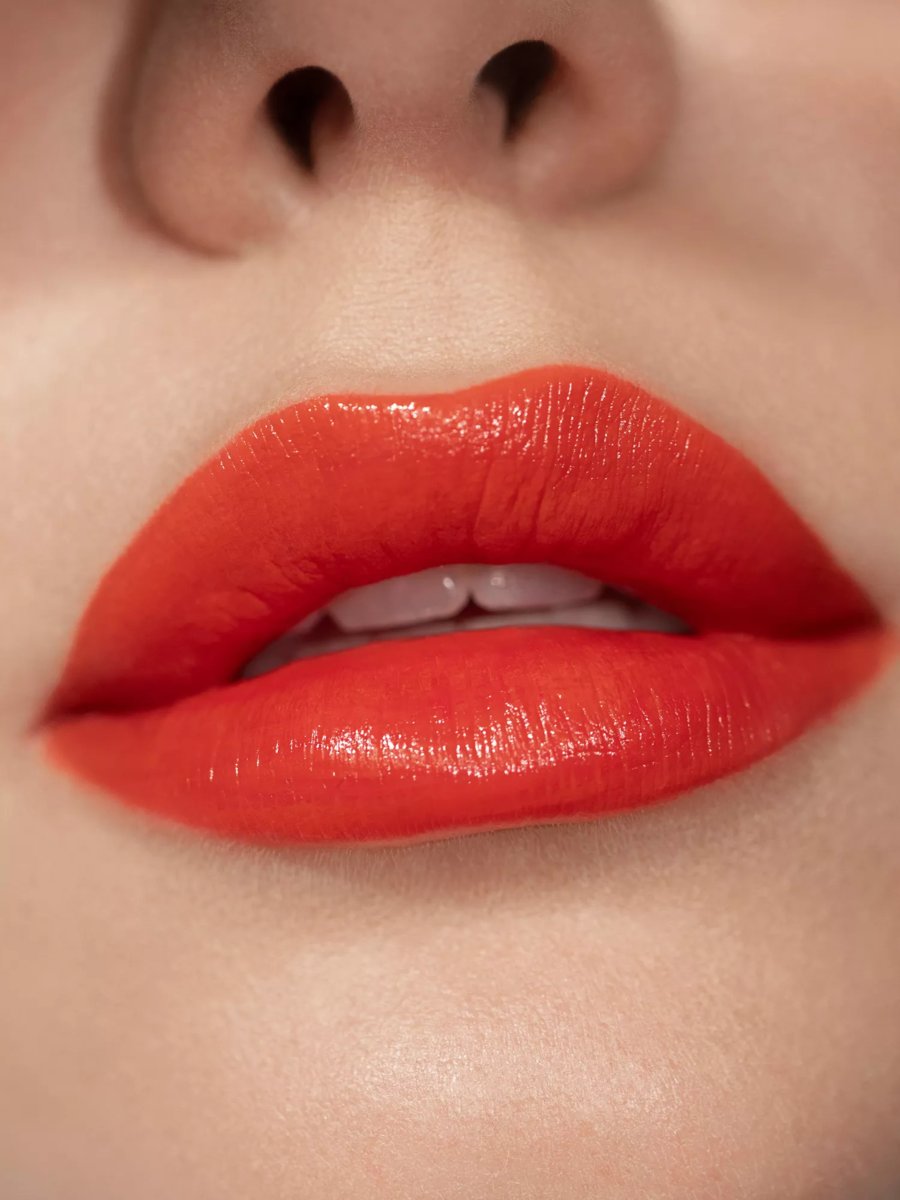 Помада Victoria Beckham Beauty Posh Lipstick в оттенке Fire, Creamy Lipstick — фото 3