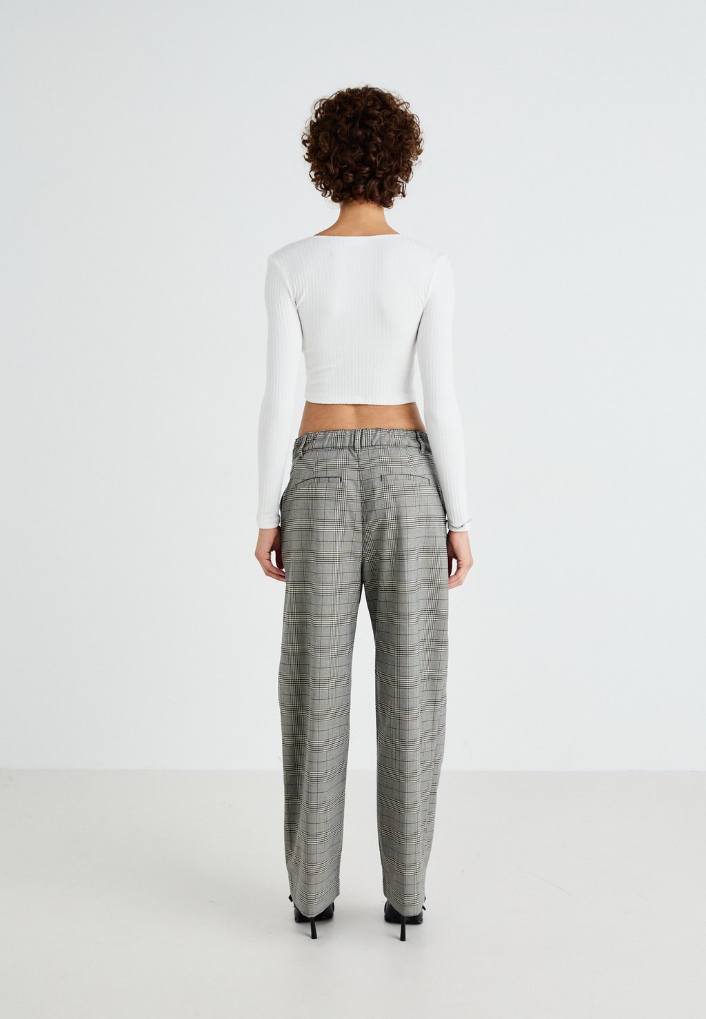 

Брюки EASY TROUSER NON PLEATED GAP, черный