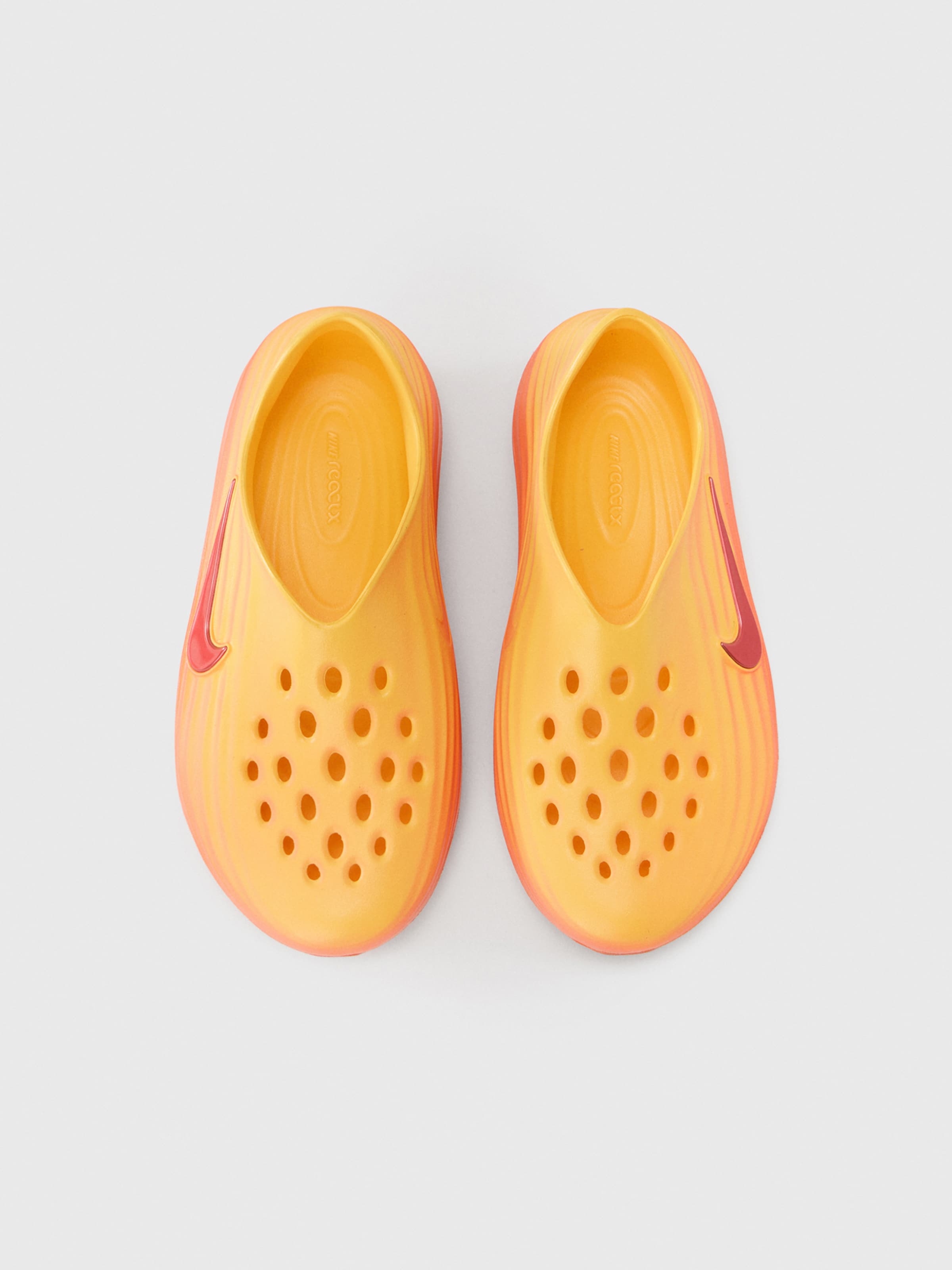 Nike Sportswear Slip-Ons 'ReactX Rejuven8' в цветах Orange, Salmon, Dark Orange — фото 3